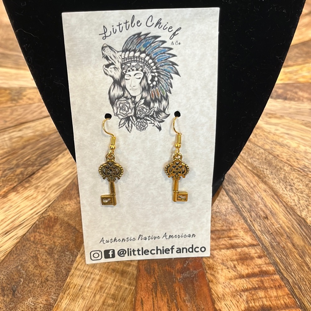 Handmade gold tone skeleton keys earrings